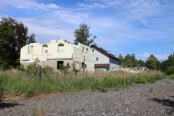 wielkopolskie, chodzieski, Margonin, BUDOWA PRZY JEZIORZE